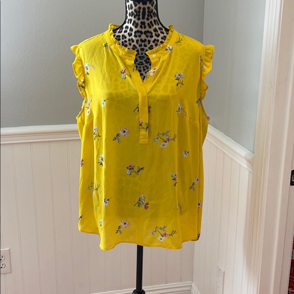 LOFT Tops - Ruffle sleeve work blouse